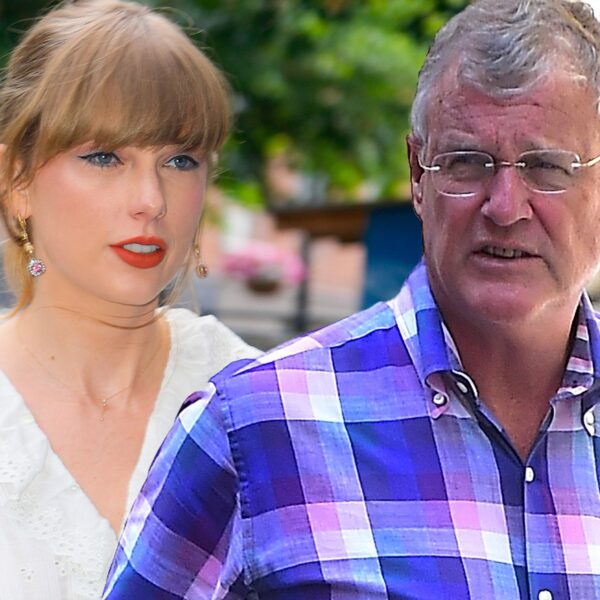 What is the Scott Swift email controversy?